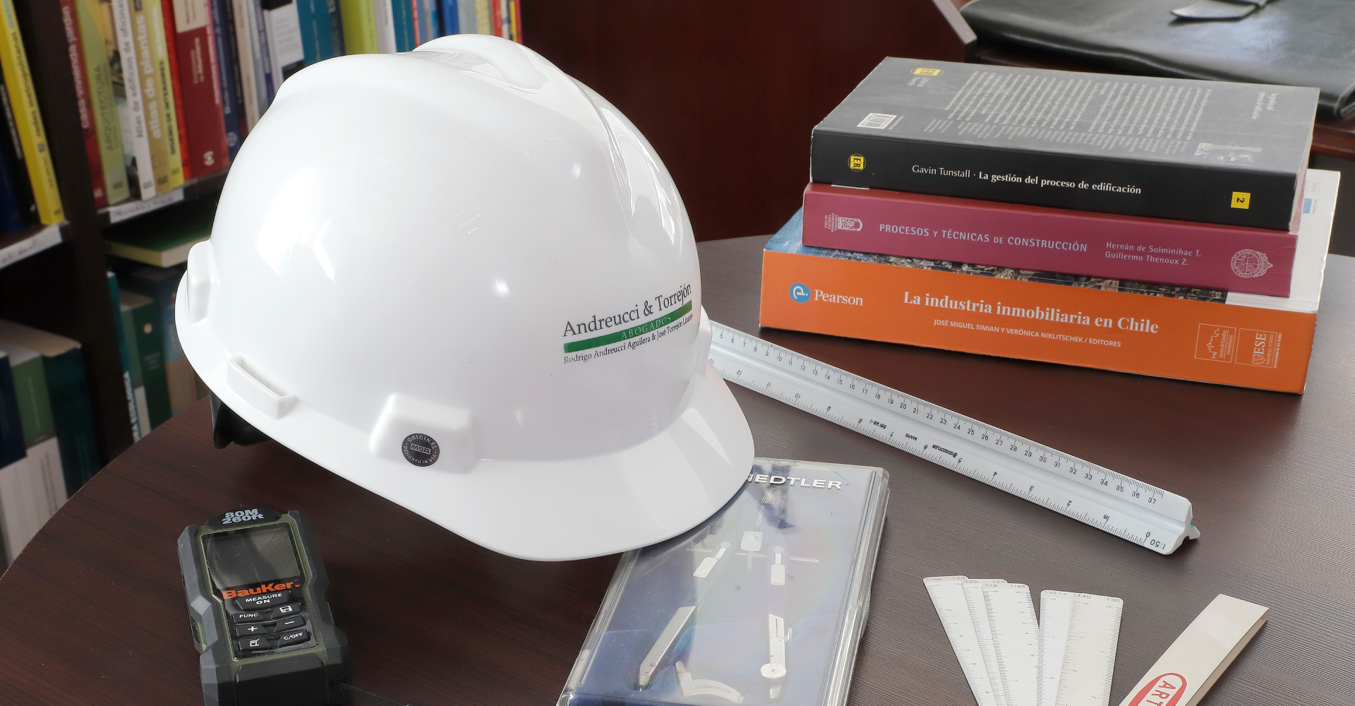 Derecho Inmobiliario y Urbanístico